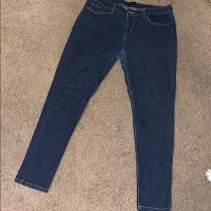Levi’s 535 Dark Denim legging jeans